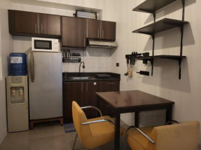 Cozy space for 5@BGC across shopping, resto, etc.